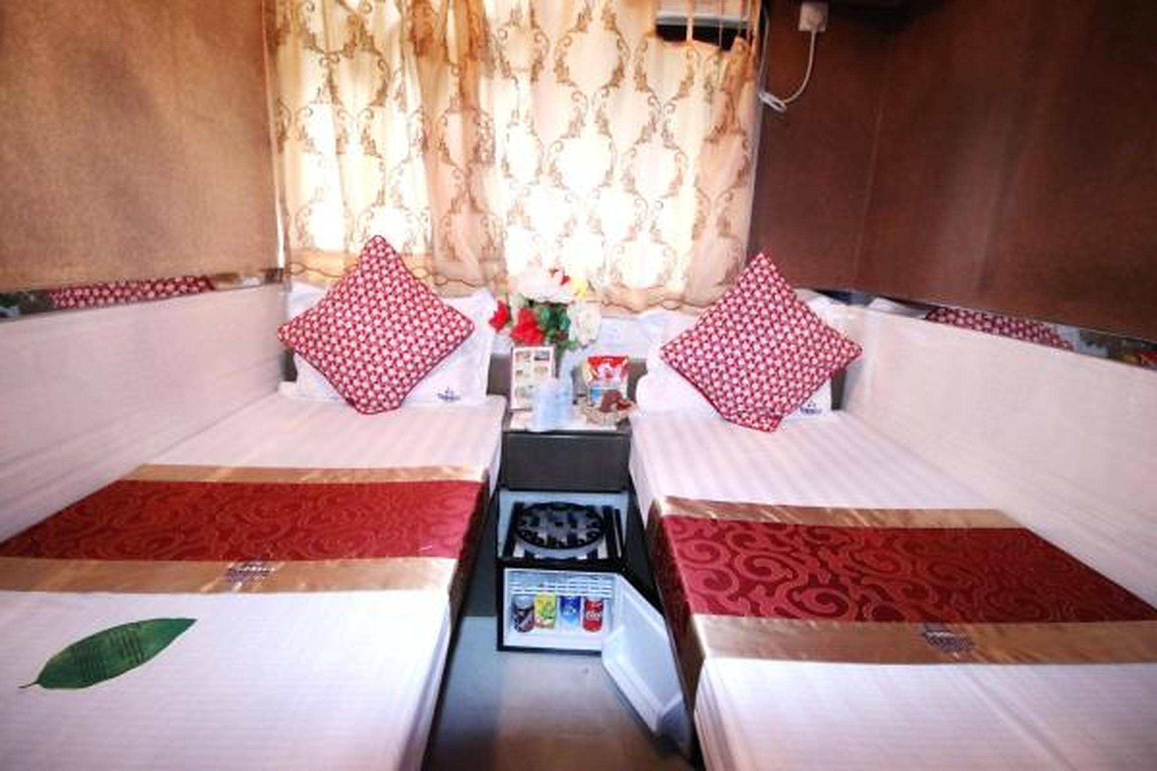 Temple Street Hotel Kaulung Kültér fotó