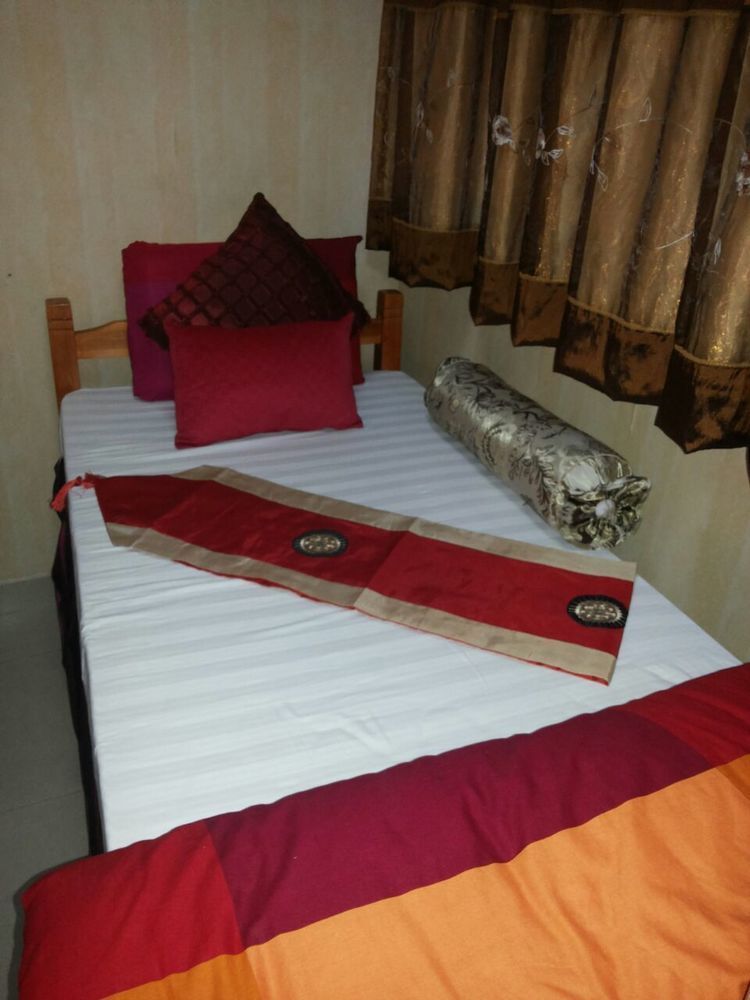 Temple Street Hotel Kaulung Kültér fotó