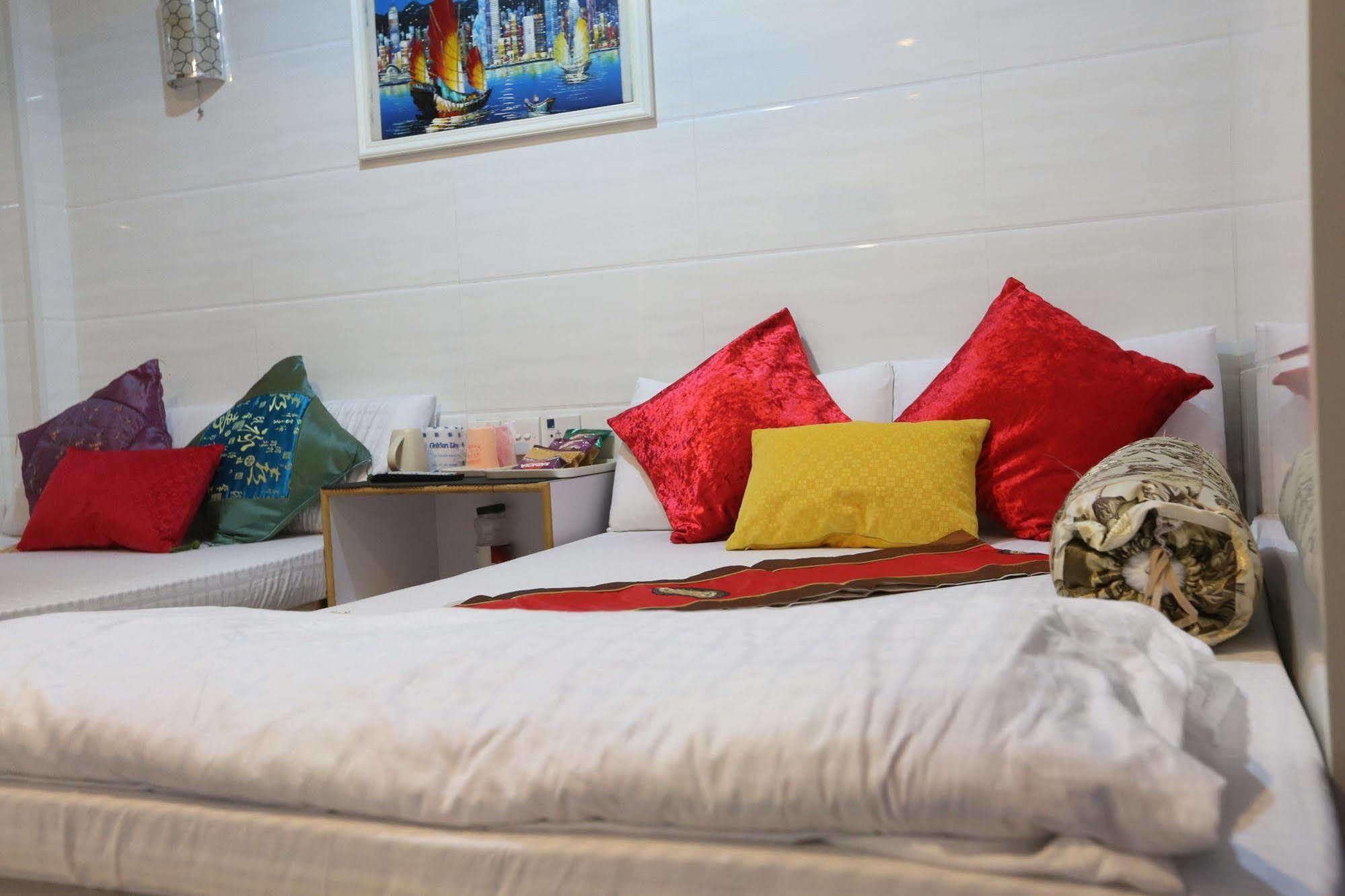 Temple Street Hotel Kaulung Kültér fotó